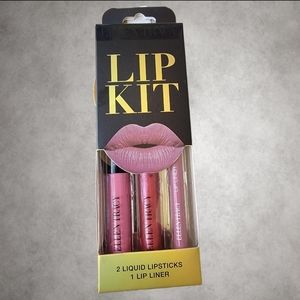 NWT/Ellen Tracy Set of 3 Lip Kit, 2 liquid lipsticks/ 1 Lip Liner...